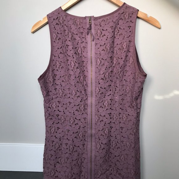 Banana Republic | Mauve Lace Tank Top - Picture 4 of 9